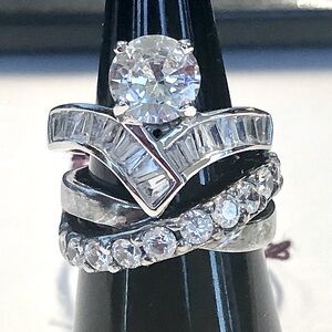 Gorgeous Cubic Zirconia 2 Ring Set